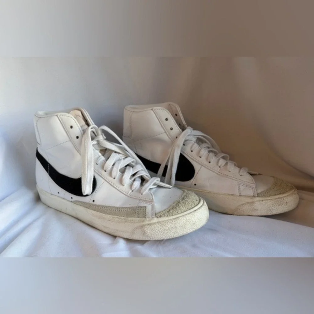 Nike Blazer Mid '77 White Black Men's 10.5 Vintage Style Sneakers - Picture 3 of 8
